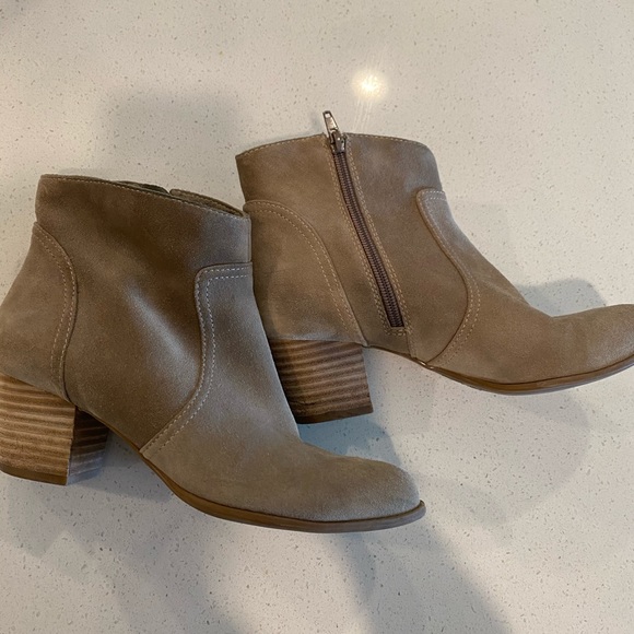 Sole Society Shoes - Sole Society beige suede booties